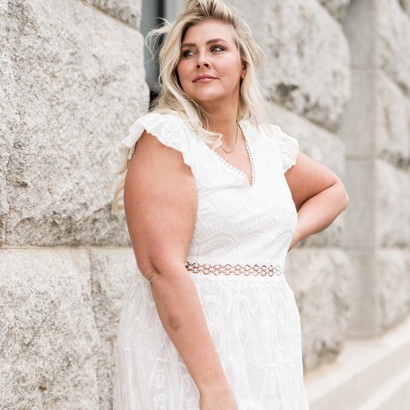 PLUS SIZE FLUTTER SLEEVE LACE DRESS - Picture 1 of 7